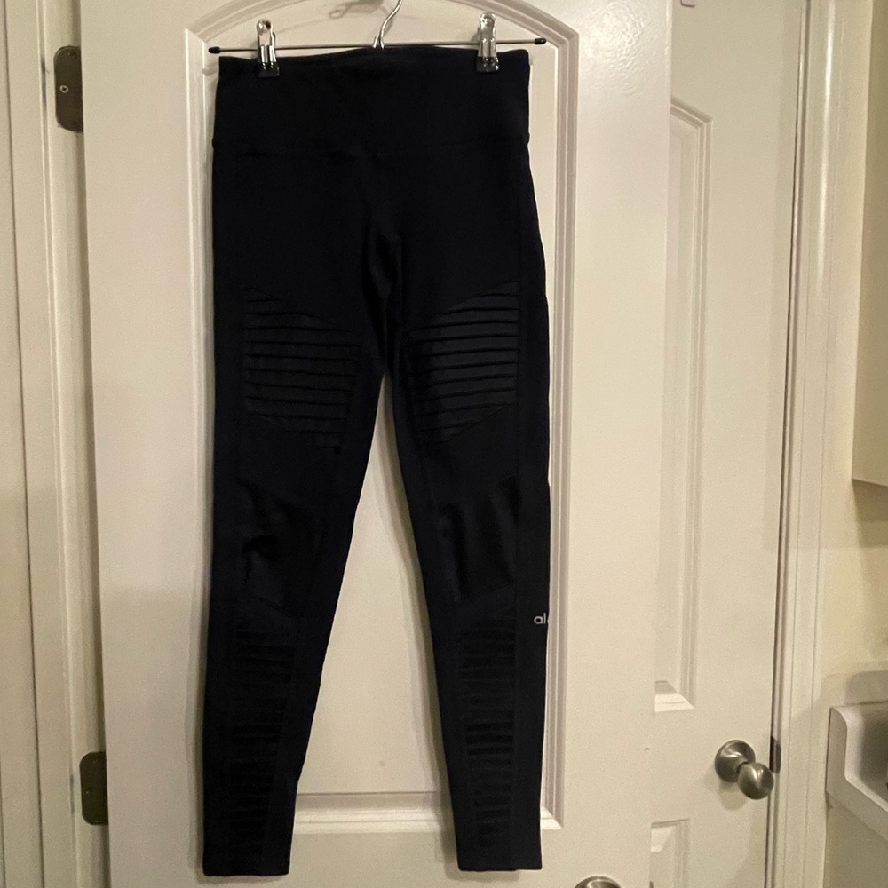 Navy blue Alo leggings